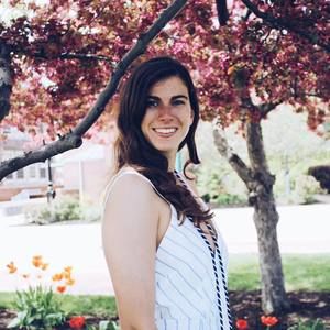 Meet your Posher, Alyssa